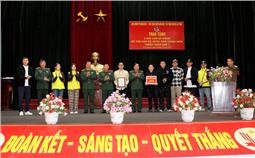 Ban Thanh niên Quân đội phối hợp trao tặng 3 nghìn con gà giống hỗ trợ đoàn viên thanh niên Quân khu